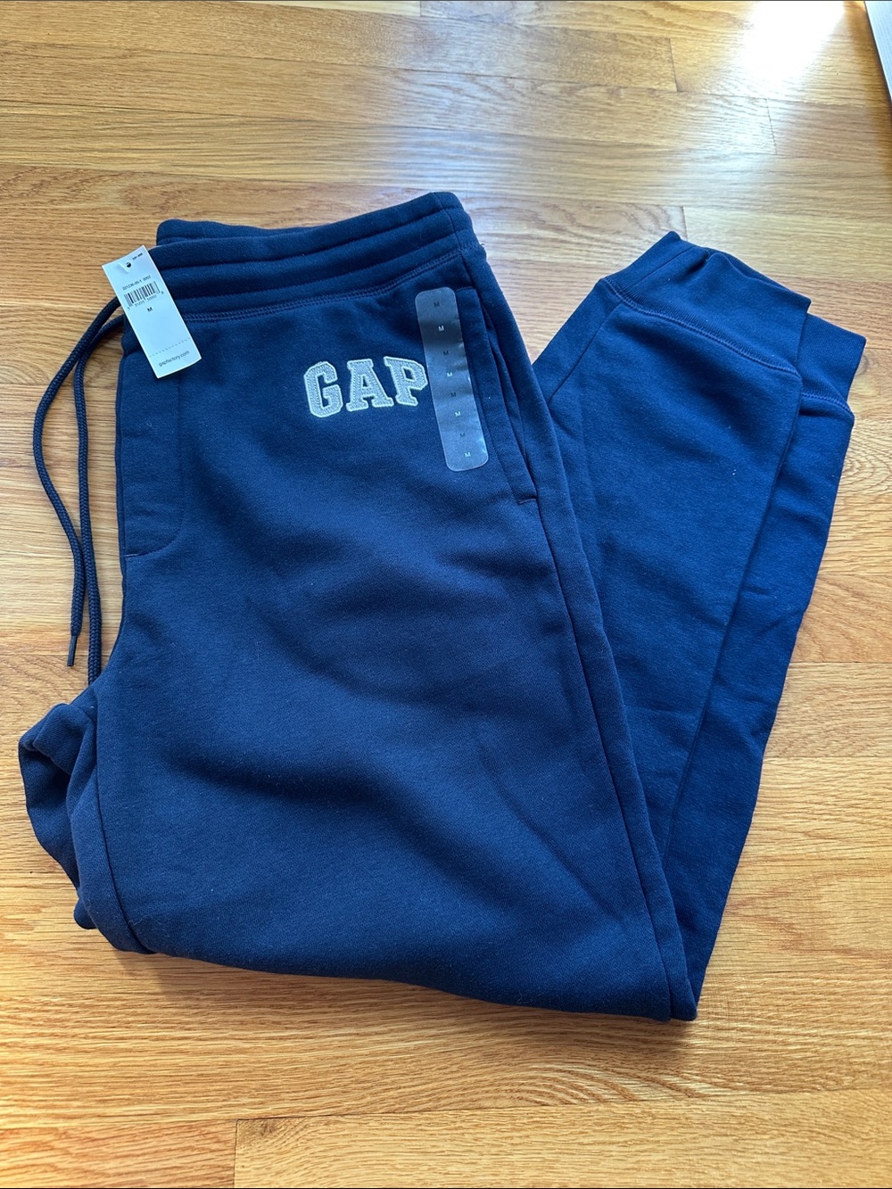 GAP Men's Navy Logo Fleece Joggers NWT size Medium